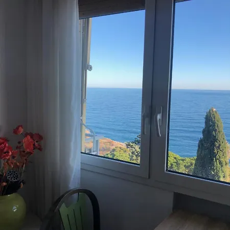 Pleine Vue Apartment *